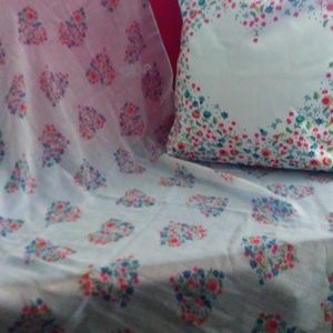 NWOT Floral Tote Bag and Matching Scarf Set